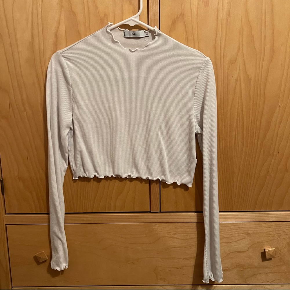 adika white cropped turtleneck
